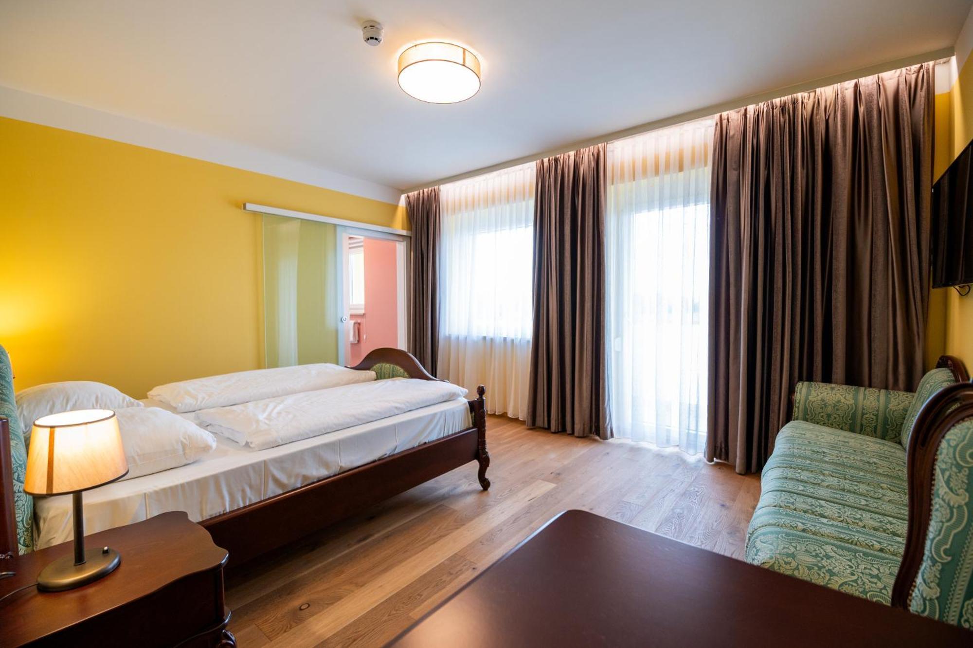 Vulkan Residenz Hotel I Self Check-In Schwarzautal Room photo